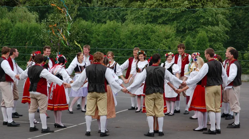 Staročeské máje v Hudlicích