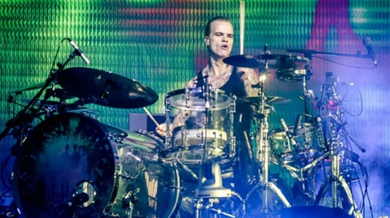 Bubeník Placebo Steve Forrest