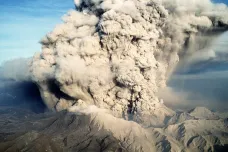 Vědci na stopě pravěké tragédii. Dávná erupce supervulkánu Toba dočasně zničila ozonovou vrstvu