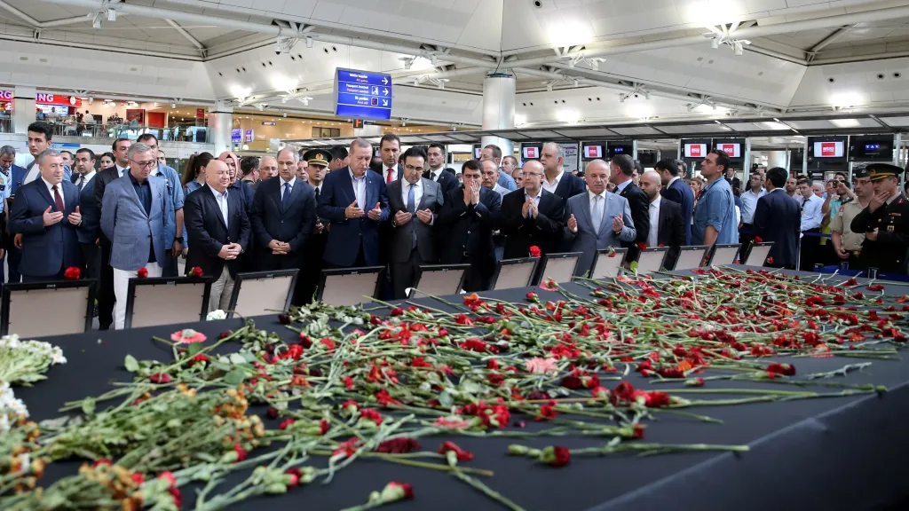Turecký prezident Tayyip Erdogan navštívil místo útoku