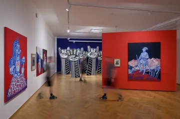 Bratříčku, drž sa, vzkazuje slovenský výtvarník s ironií Čechům