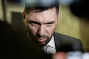 Slovensko nebude hlasovacím automatem Bruselu, řekl místopředseda Smeru