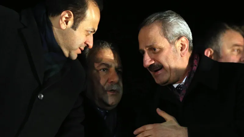 Zafer Çaglayan (vpravo) a Muammer Güler (uprostřed)