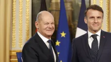 Olaf Scholz a Emmanuel Macron