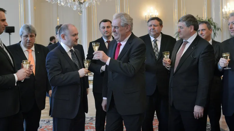 Zeman přijal na Hradě hejtmany