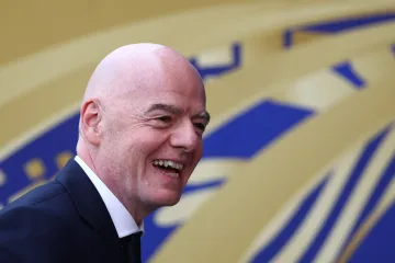 FIFA ustoupila od prodeje podílu z MS soukromým investorům, oznámil Infantino