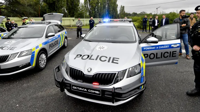 Policie představila nové služební vozy