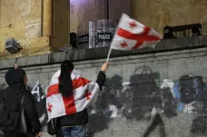 Gruzínské úřady obvinily devět lidí kvůli protivládním protestům