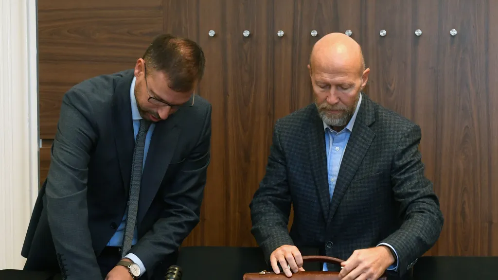 Někdejší ředitel IZIP Jiří Pašek (vpravo), 7. 10. 2019