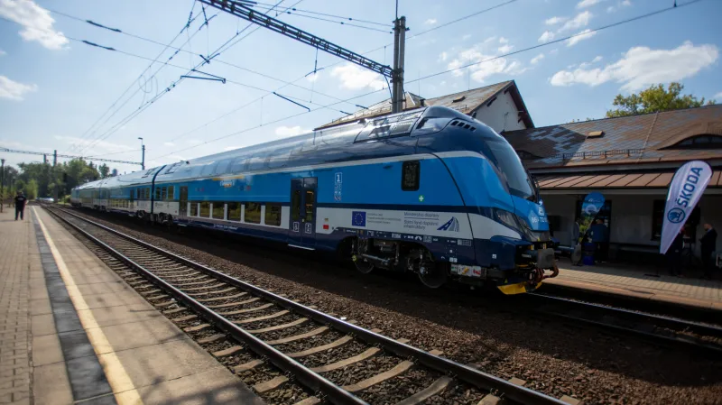 Dvoupodlažní souprava pro trať Ostrava – Frenštát pod Radhoštěm