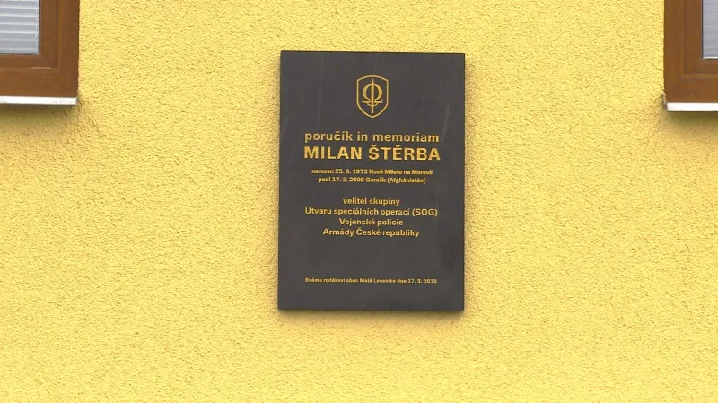 Pamětní deska Milana Štěrby