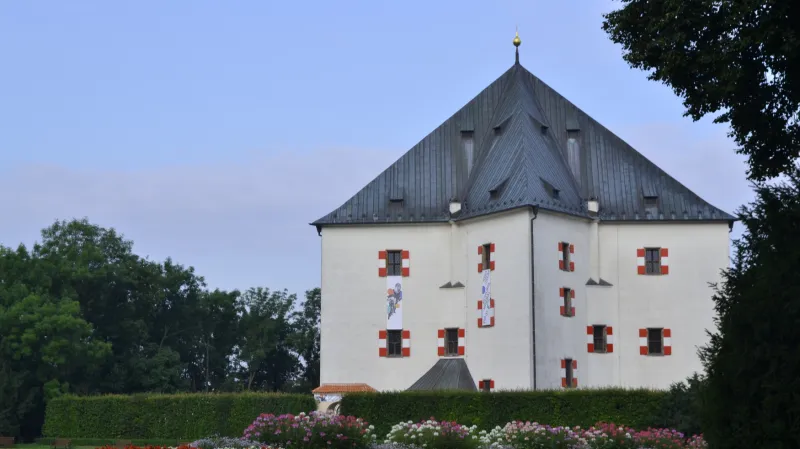 Letohrádek Hvězda