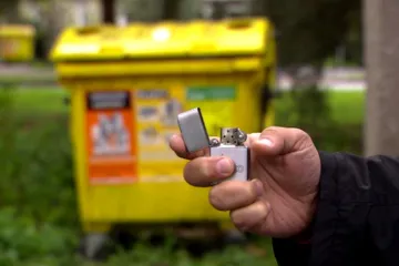 V Pardubicích řádí žhář, zapaluje popelnice hlavně na sídlištích