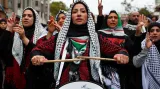 Protestující v Berlíně během demonstrace na podporu Palestinců v Gaze. Foceno 6. října 2024