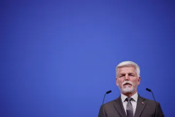 Prezidentu Pavlovi důvěřuje méně lidí než před rokem. Vede spíše u mladých a vzdělaných