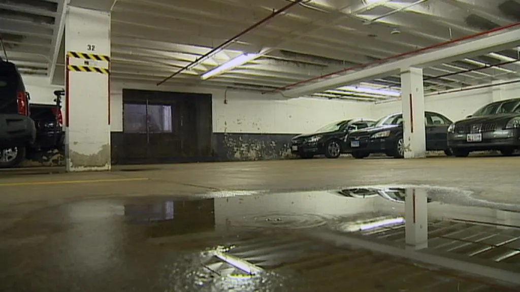 Garáže pod Watergate – místo tajných schůzek Woodwarda s klíčovým zdrojem