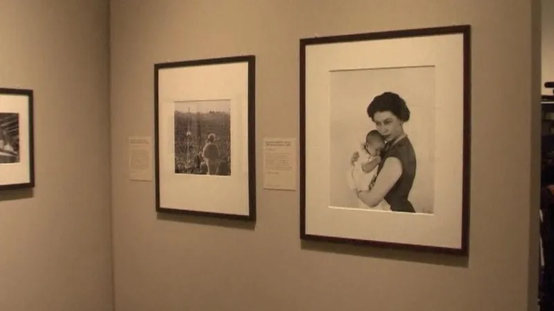 Alžběta II. / Z výstavy v National Portrait Gallery v Londýně
