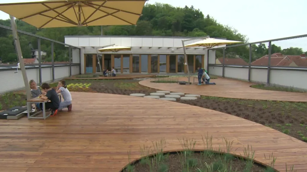 Střešní zahrada v Ostopovicích