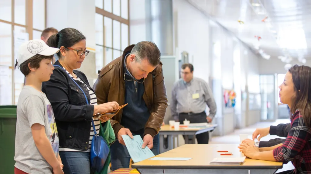 Švýcarské referendum ke garantovanému příjmu