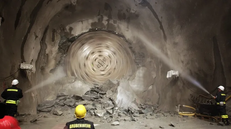 Proražení Gotthardského tunelu