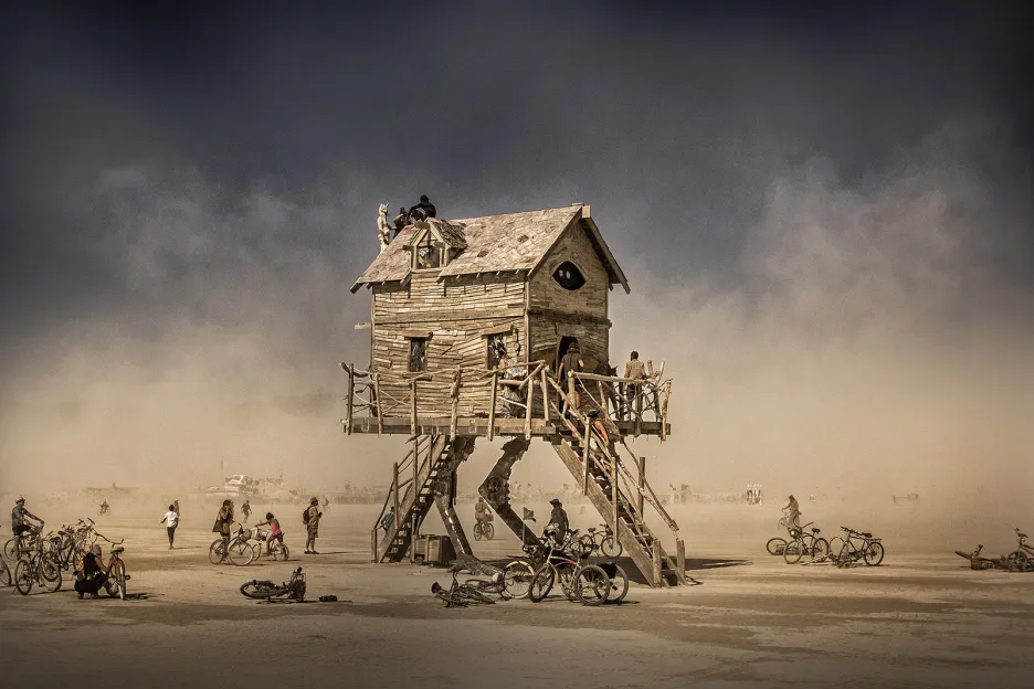 Nominace na vítěznou sérii Czech Press Photo 2018 (Životní styl): Dust&Light the Burning Man Collection