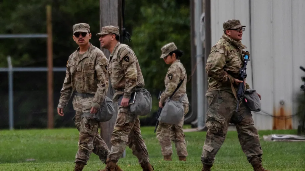 Příjezd příslušníků Národní gardy do amerického státu Illinois (7. října 2025)