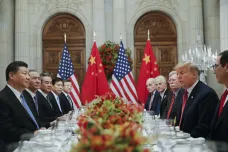 Žádná nová cla. USA a Čína se domluvily na obchodním příměří