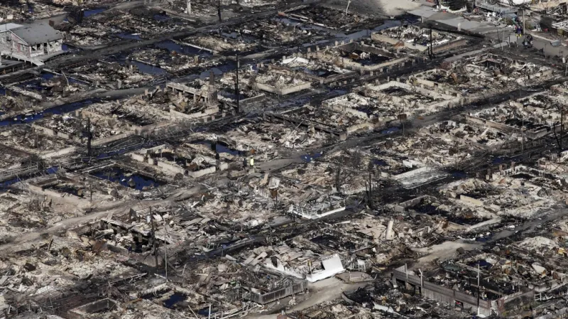 Zpustošená část New Yorku Breezy Point