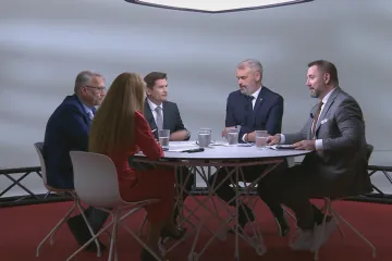Evropa má poslední šanci se sjednotit, míní Dvořák. Červený varuje před federalizací
