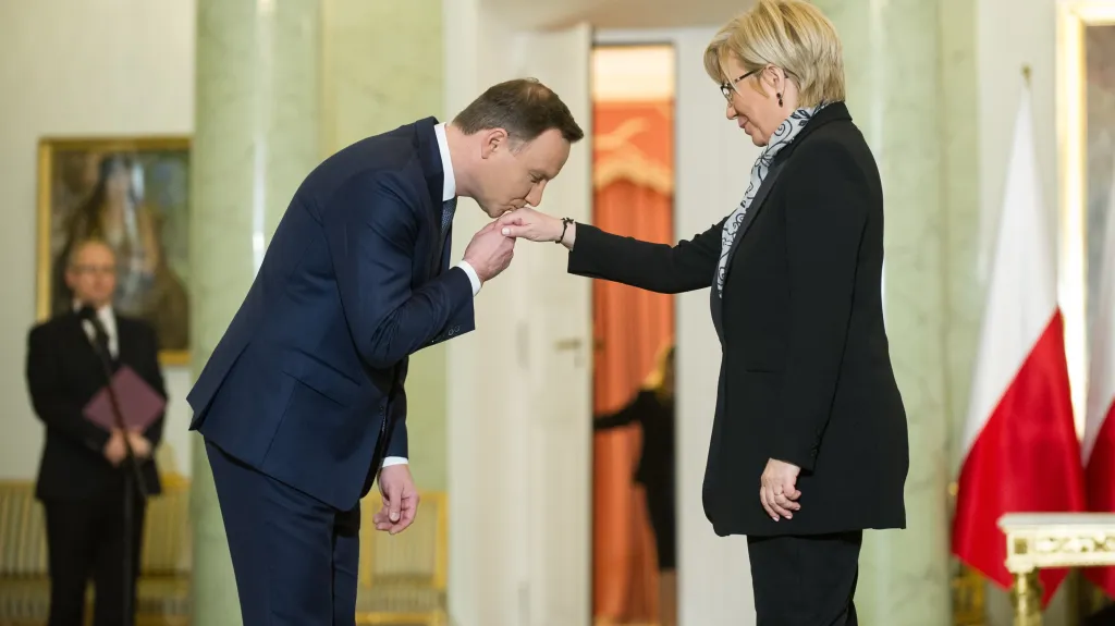 Andrzej Duda jmenoval ústavní soudkyni Julii Przylebskou