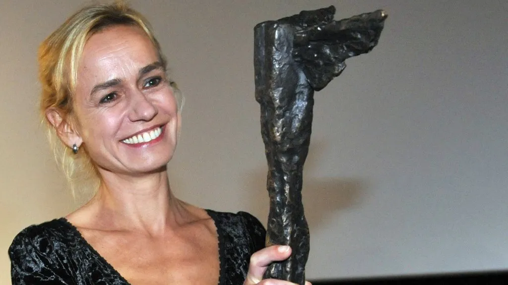 Sandrine Bonnaireová s cenou Kristián