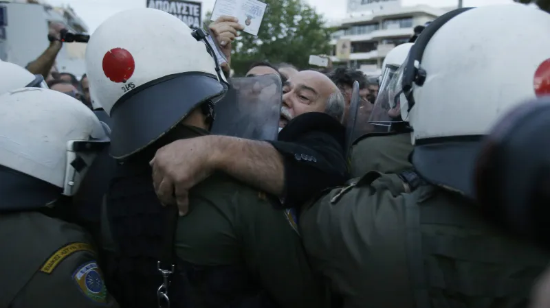 Zásah řecké policie v budově zrušené ERT