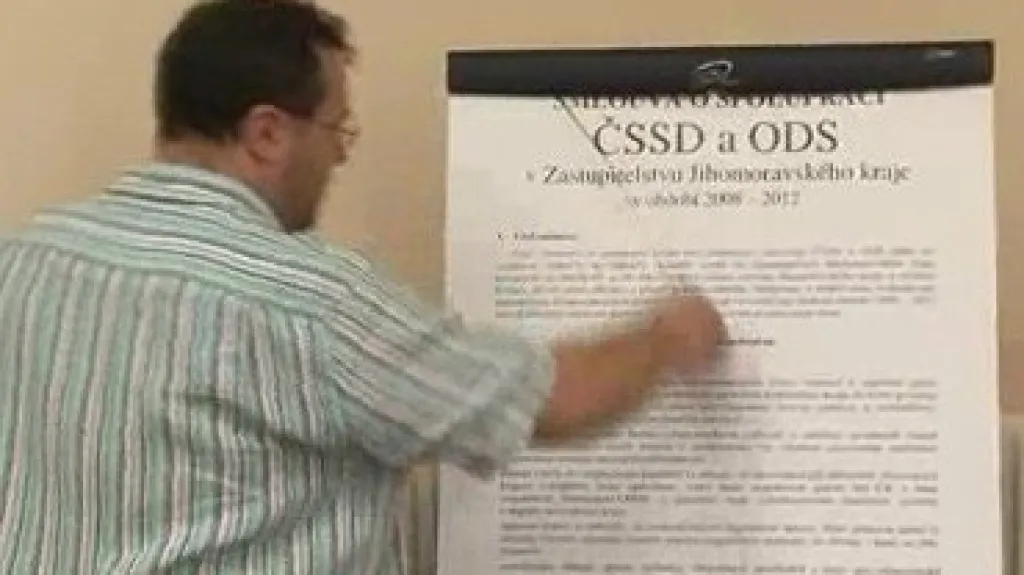 Jiří Kadrnka (ODS) \"škrtá\" koaliční smlouvu s ČSSD