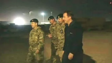 David Cameron na návštěvě britských jednotek v Afghánistánu