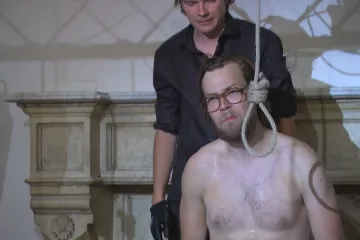 Jen divadlo? Nacista Eichmann a filozofka Arendtová řeší v Brně smysl pomsty