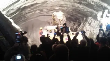 Tunely Dobrovského jsou proraženy