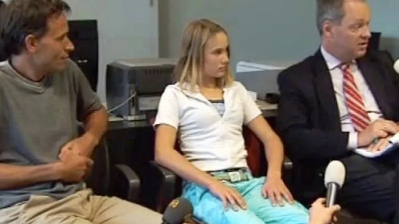 Třináctiletá nizozemská dívka Laura Dekkerová před soudem v Utrechtu