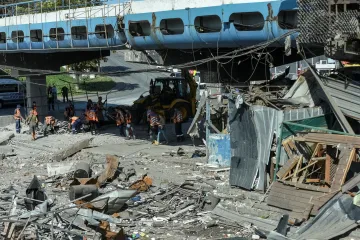 Rusko zaútočilo na Cherson, Kurachove a Dnipro, jeden člověk přišel o život