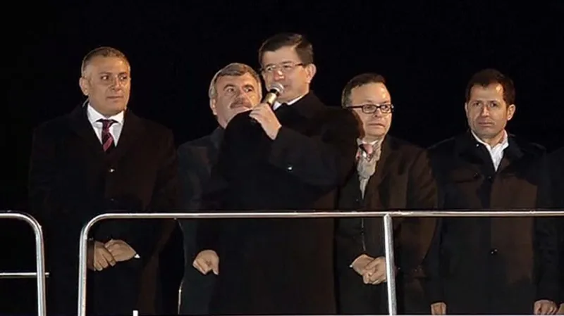 Ahmet Davutoglu po oznámení výsledků promluvil ke svým příznivcům