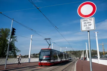 PŘEHLEDNĚ: Takhle mění nový Dvorecký most tramvajovou dopravu v Praze