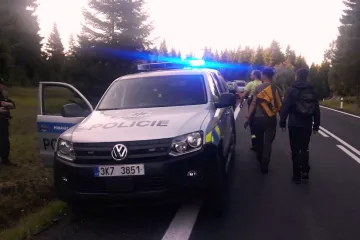 Rodina se ztratila při hledání hub, v akci byly desítky záchranářů. Nakonec pomohlo číslování posedů