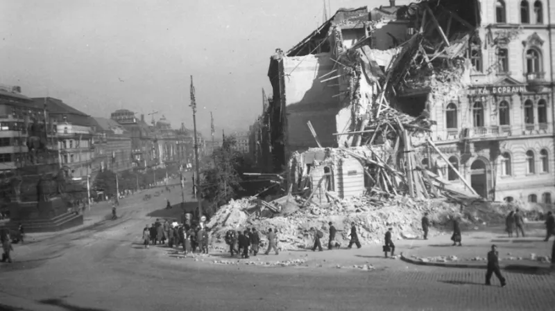 Průvodce protektorátní Prahou