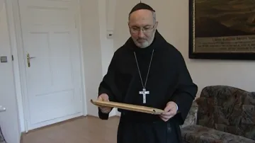 Opat Lukáš Evžen Martinec s unikátním spisem
