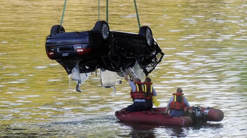 Nehoda na Hlávkově mostě