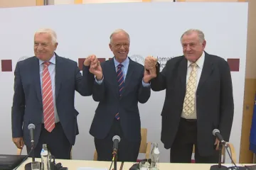 Mocnosti by dělení Československa zkomplikovaly, shodli se ve Vídni Klaus a Mečiar