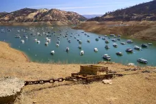 Kalifornie kvůli suchu omezuje spotřebu vody. Šest milionů lidí přijde o právo nakládat s ní svobodně