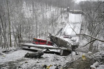 V Pittsburghu se zřítil most pár hodin před Bidenovým projevem o infrastruktuře