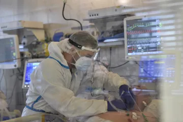 Přetížené nemocnice ve Zlínském kraji musejí převážet pacienty do jiných regionů