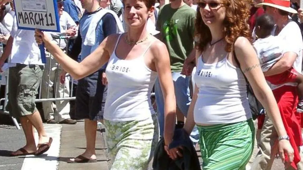 Lesbičky na kalifornské Gay Pride 2004