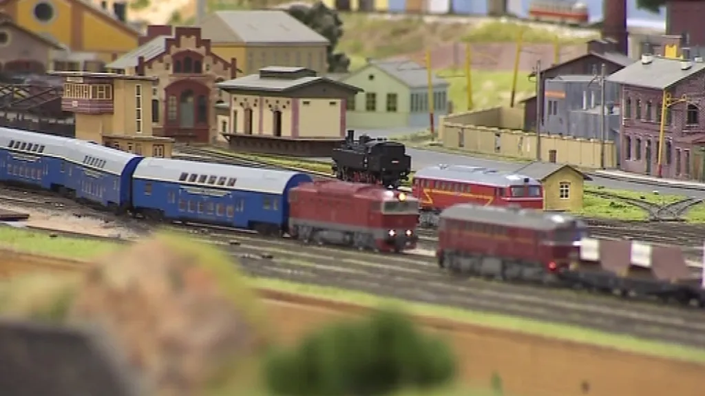 Výstava probíhá v areálu bývalé Mosilany